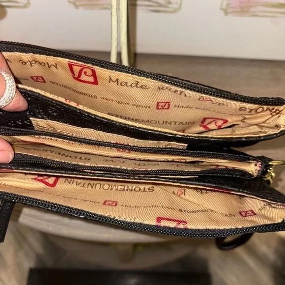 Stone Mountain Accessories Black Paisley Wristlet - Picture 4 of 9